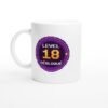 Mug 18 ans Level 18 débloqué – badge violet en pixel art