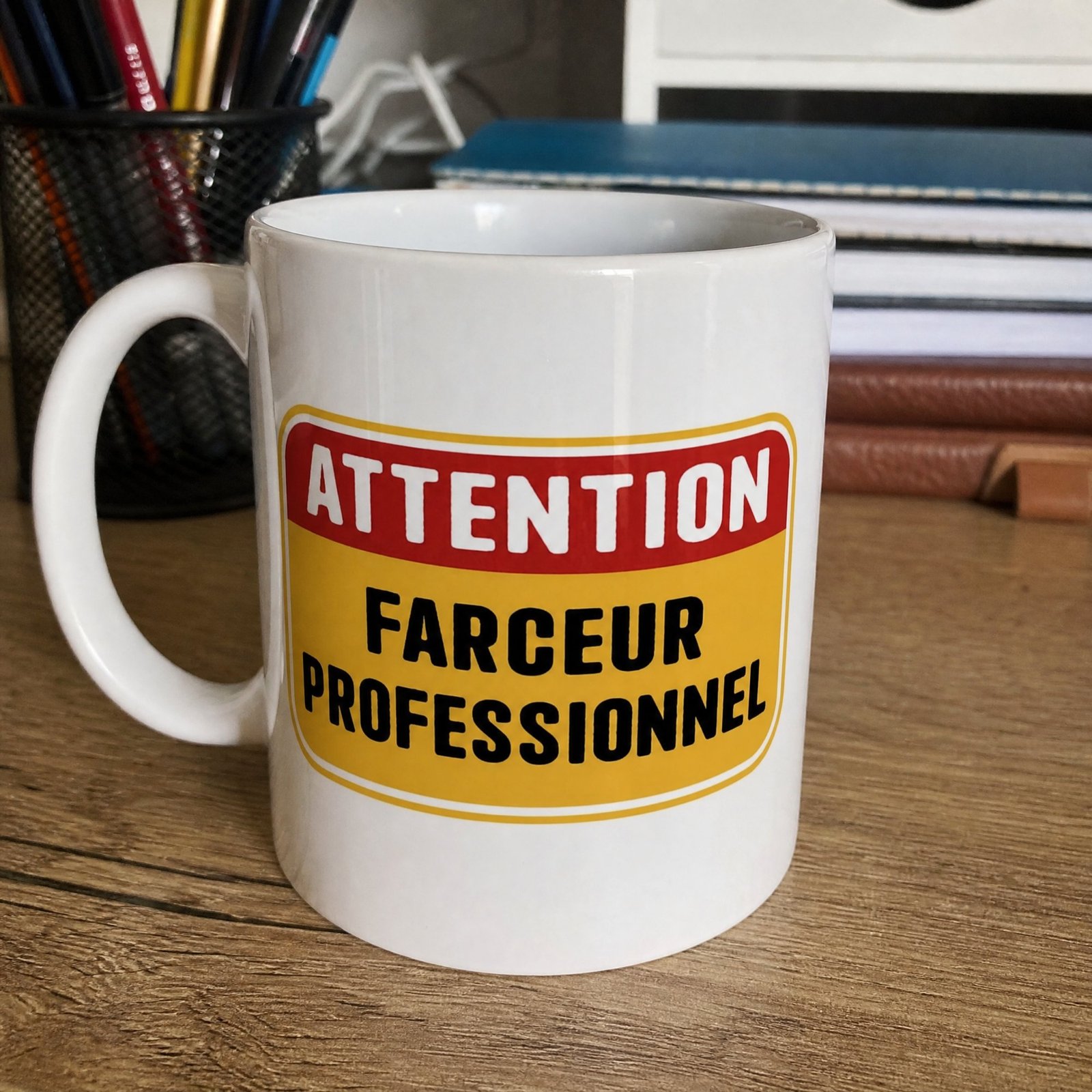 Mug Attention Farceur Professionnel