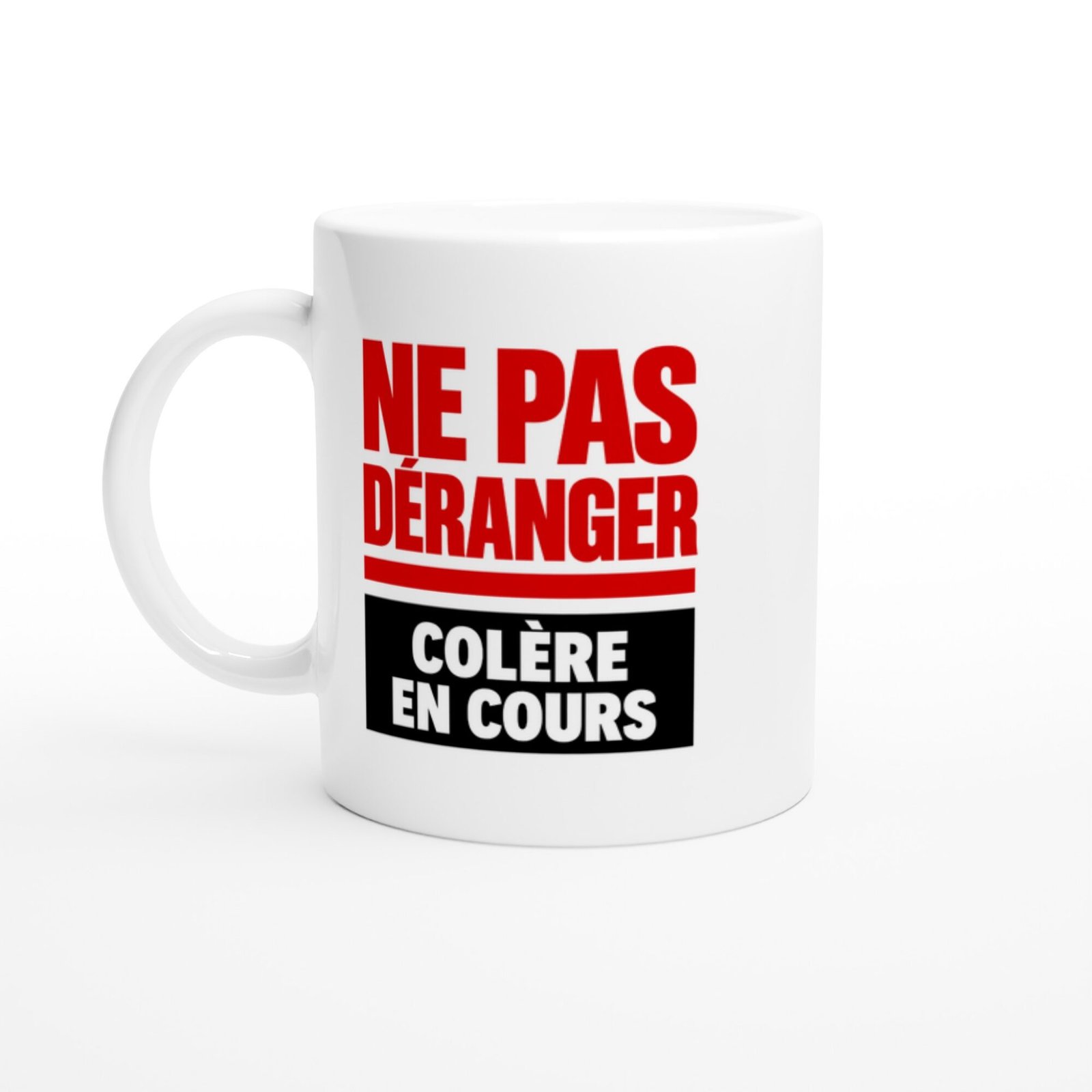 df3d62d8-018e-4bdf-9c1c-6d97d0cf69a0.jpg Mug Ne Pas Déranger Colère en Cours Texte Rouge